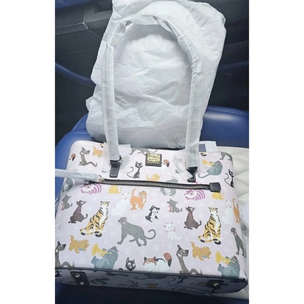 Disney x Dooney & Burke cats tote bag - Picture 2 of 3